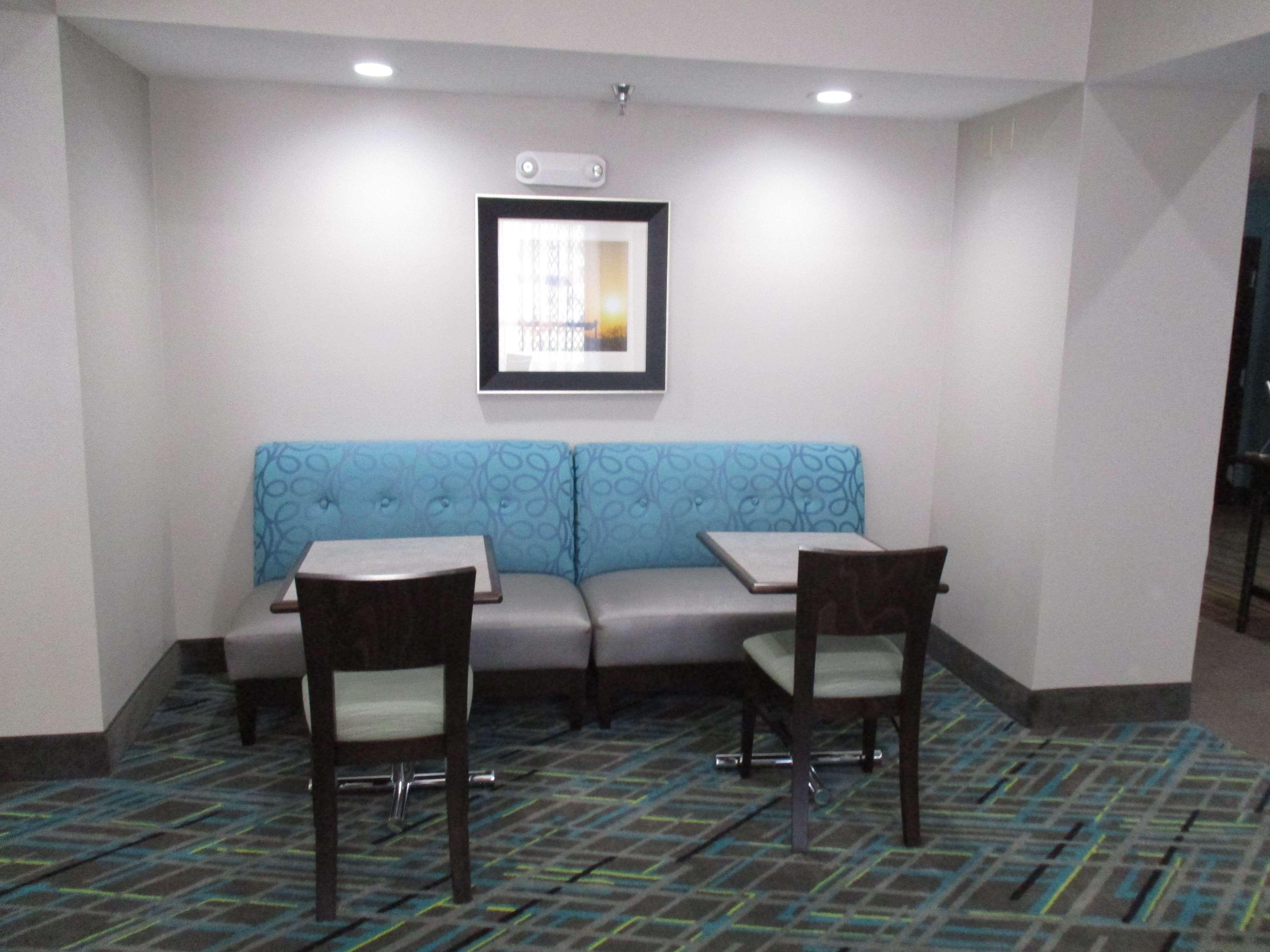 Best Western Golden Prairie Inn And Suites Сидни Екстериор снимка