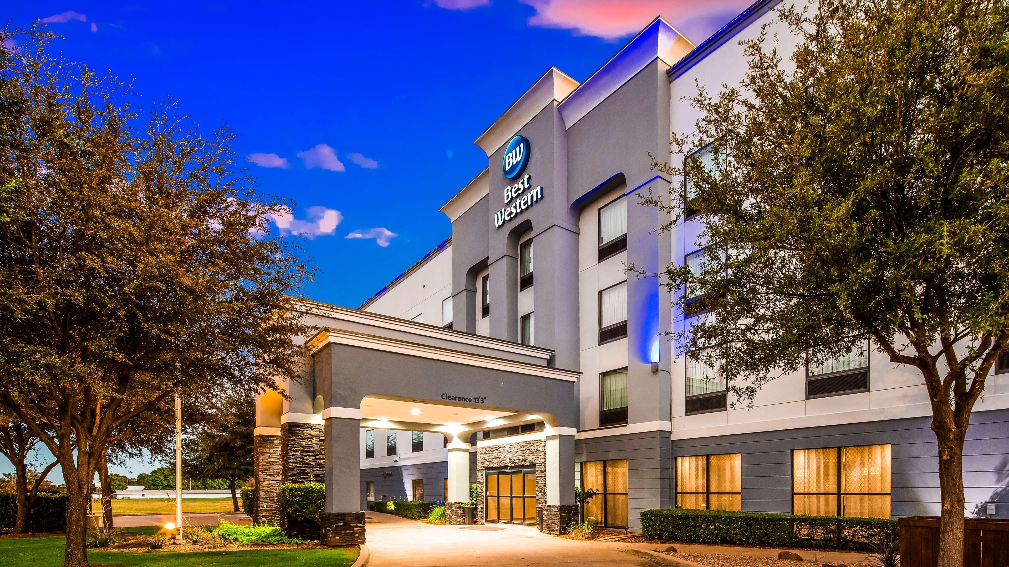 Best Western Golden Prairie Inn And Suites Сидни Екстериор снимка