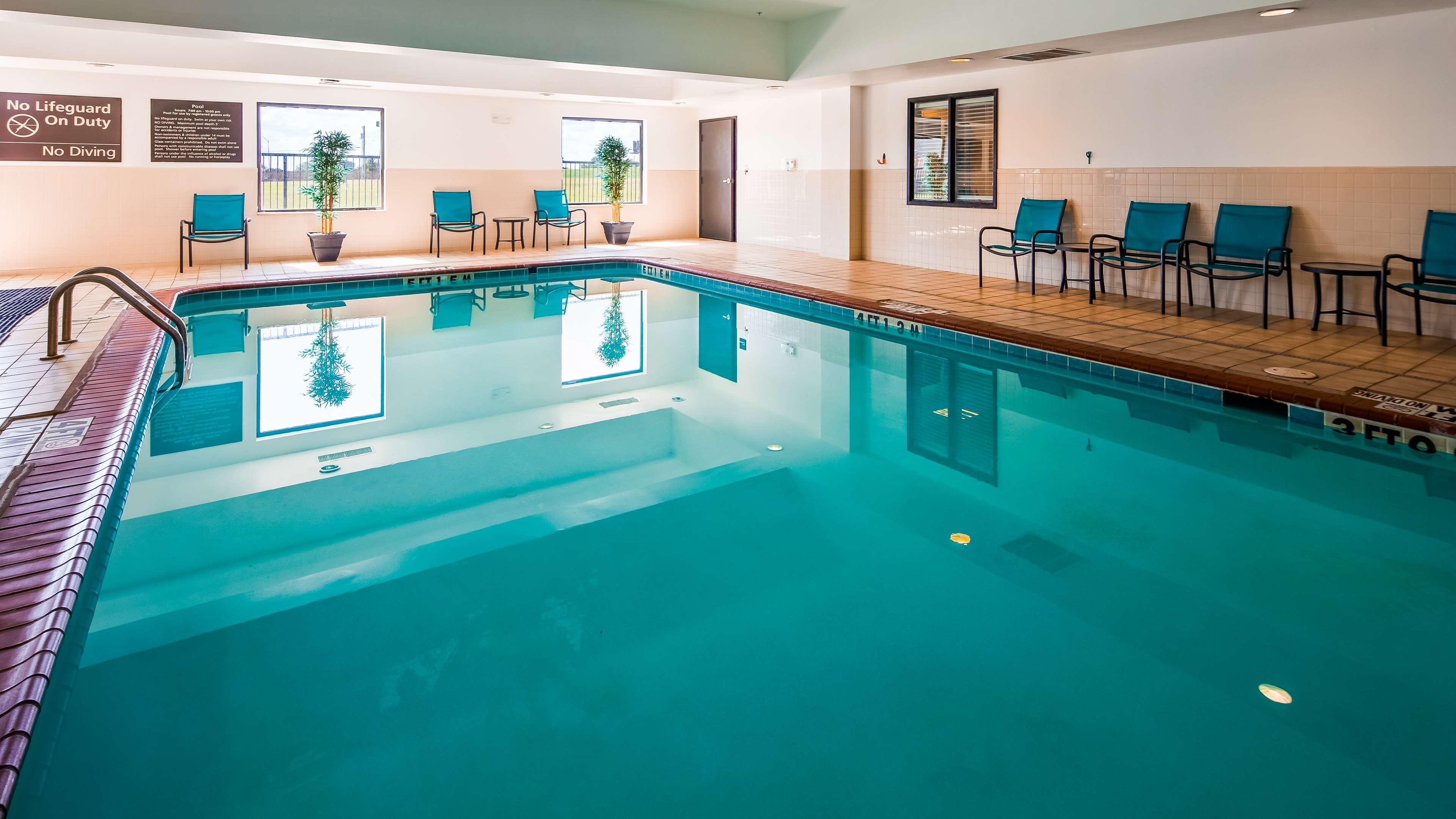 Best Western Golden Prairie Inn And Suites Сидни Екстериор снимка