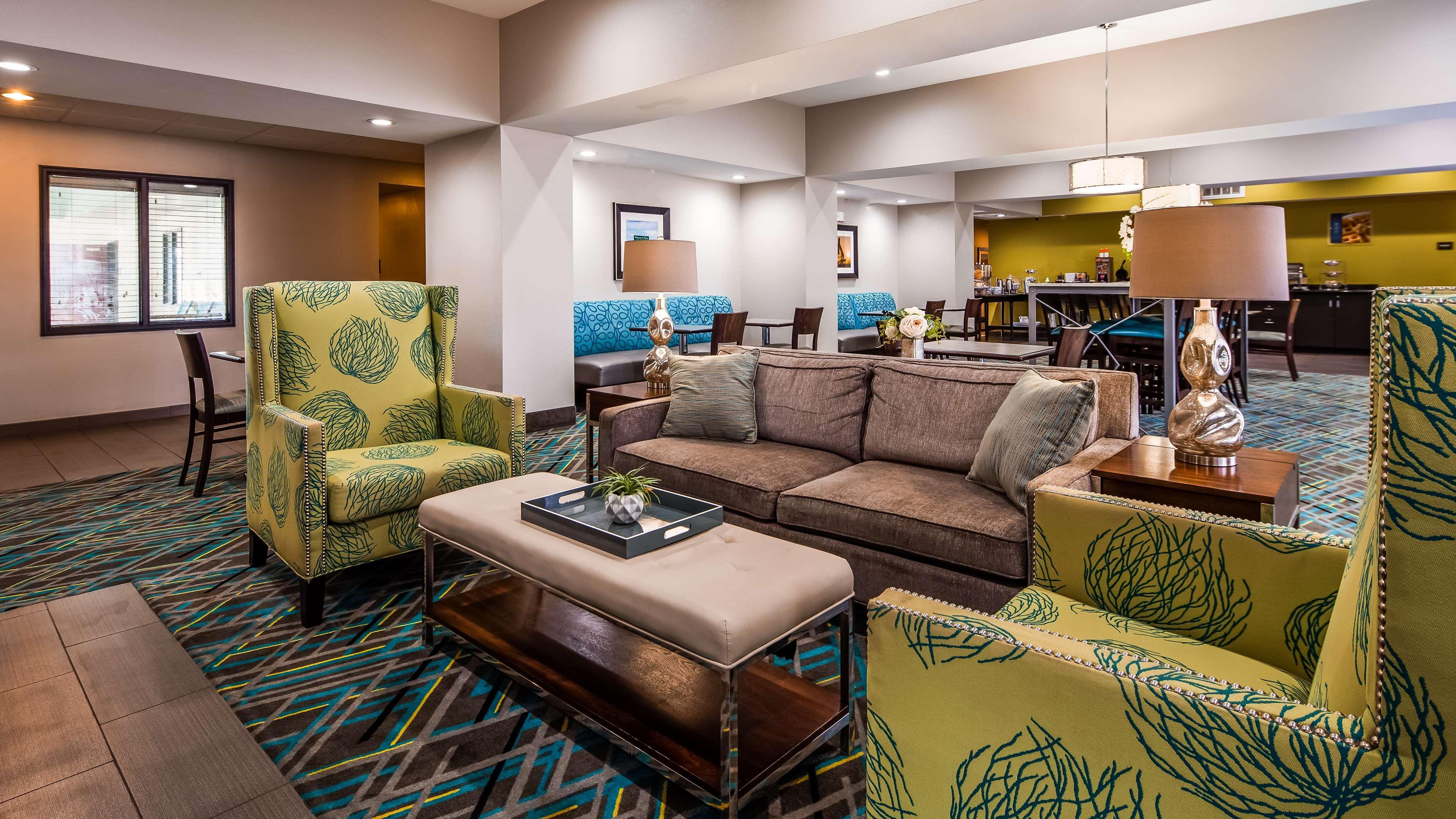Best Western Golden Prairie Inn And Suites Сидни Екстериор снимка