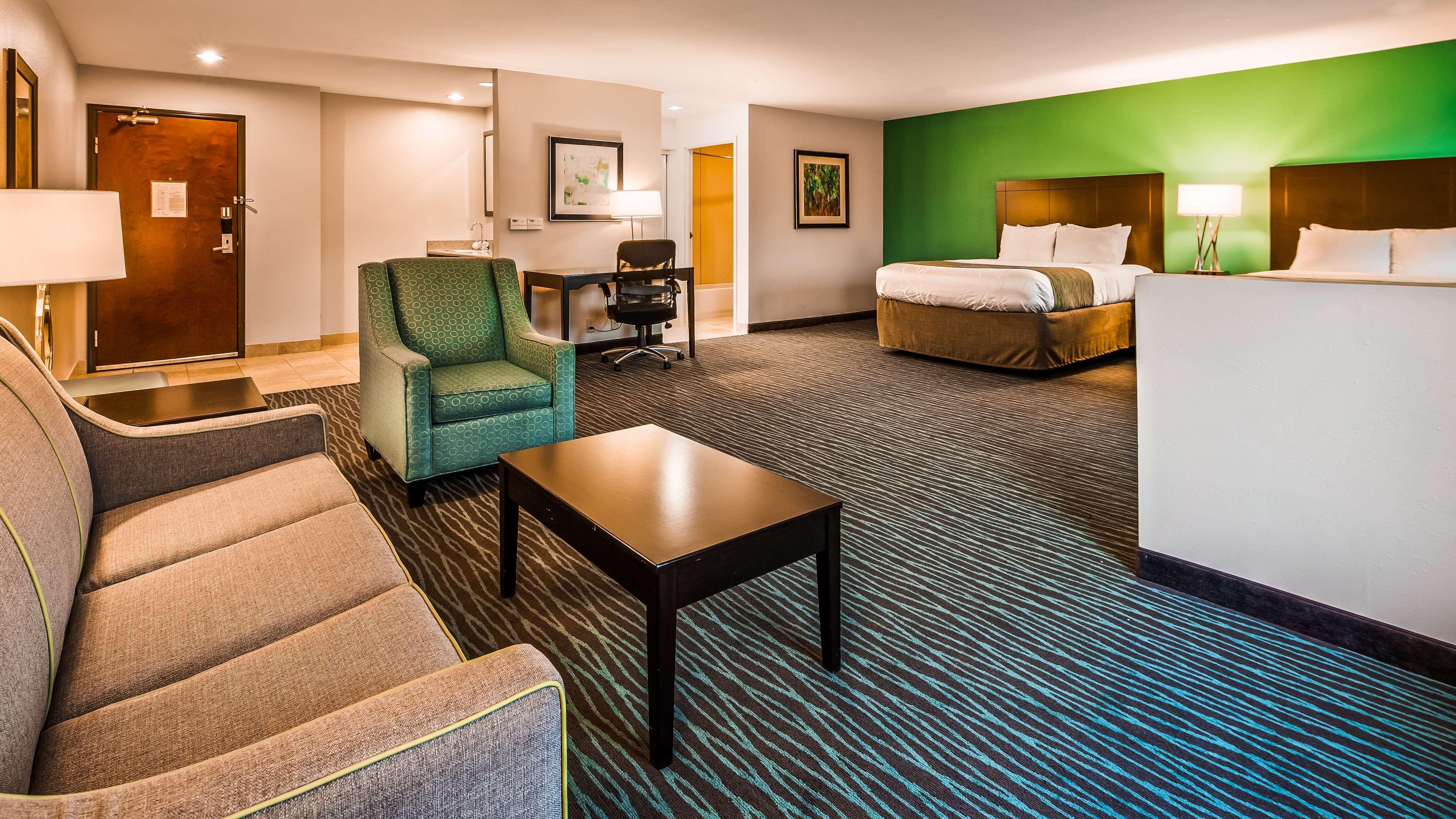 Best Western Golden Prairie Inn And Suites Сидни Екстериор снимка