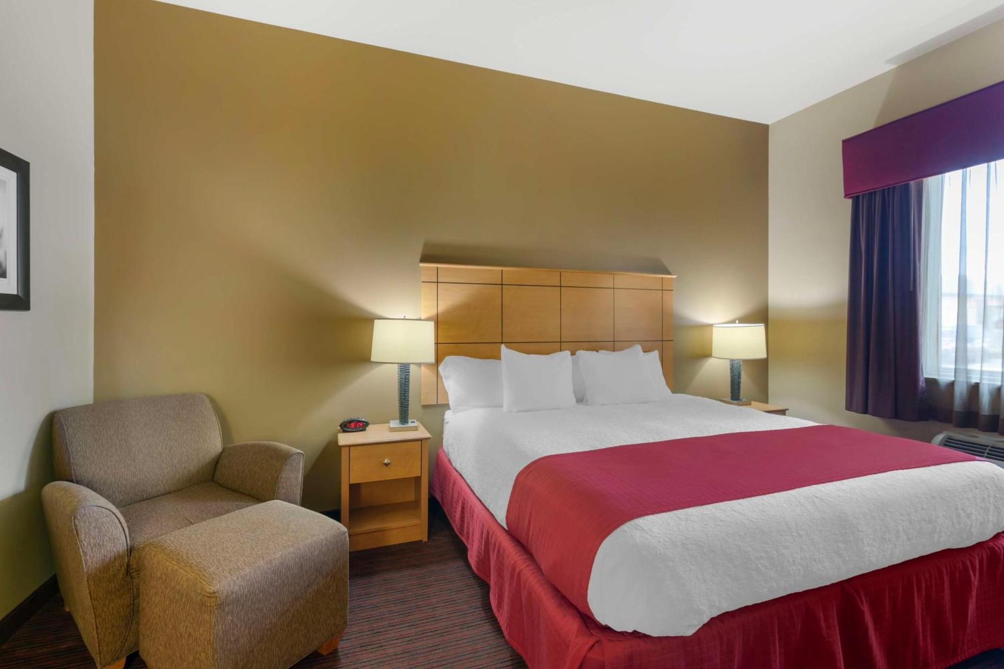 Best Western Golden Prairie Inn And Suites Сидни Екстериор снимка