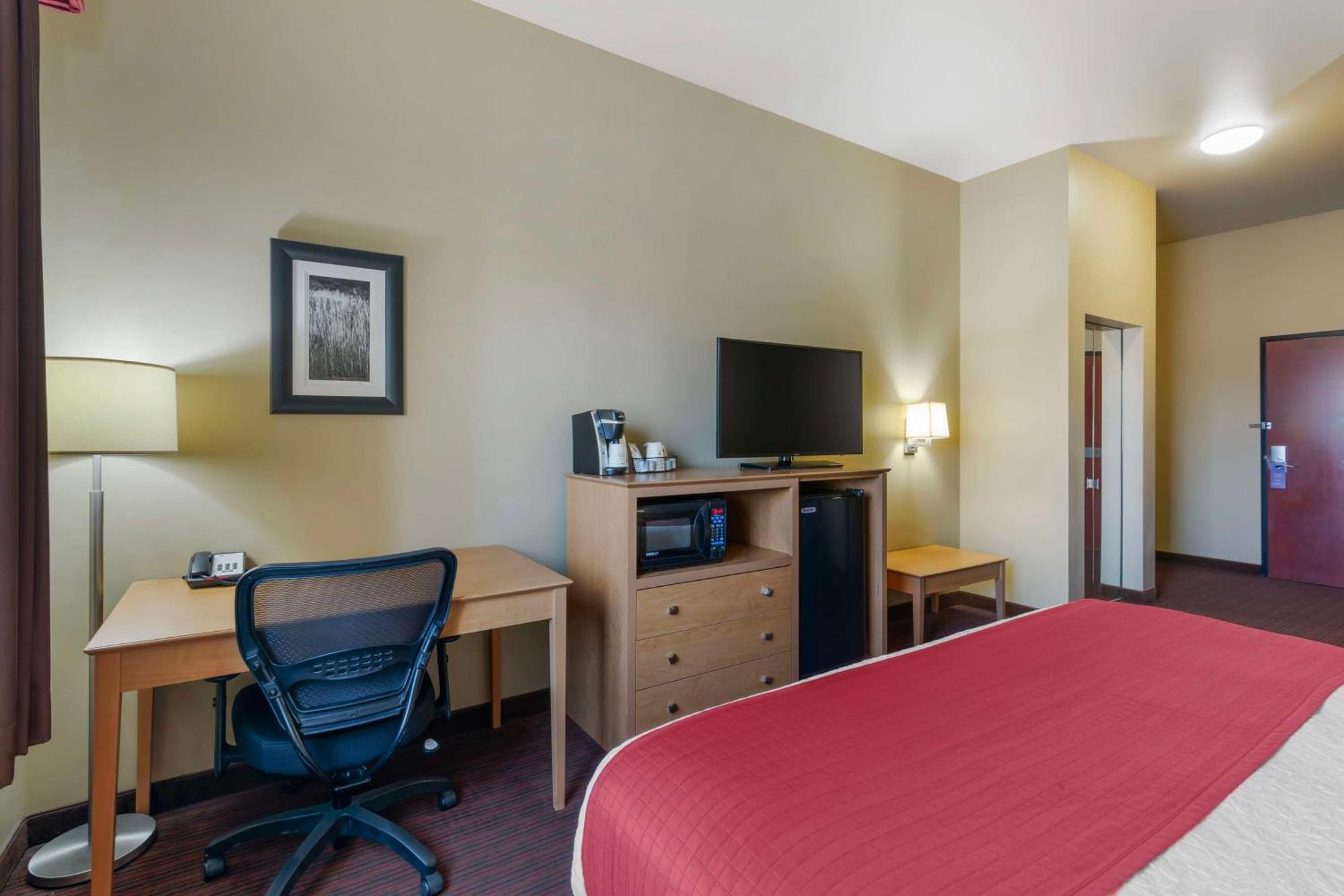 Best Western Golden Prairie Inn And Suites Сидни Екстериор снимка