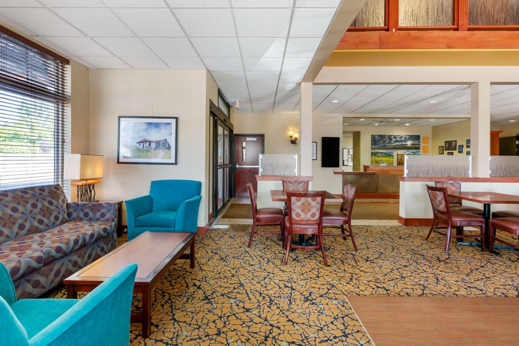 Best Western Golden Prairie Inn And Suites Сидни Екстериор снимка